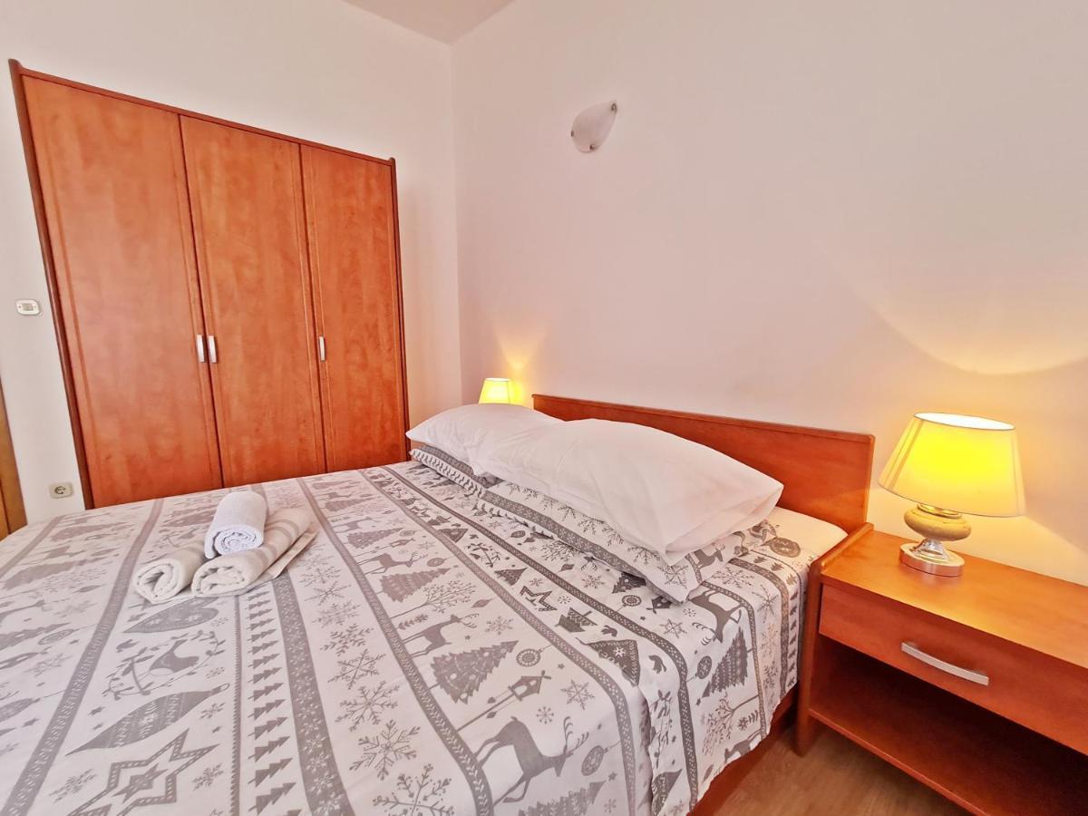 Rooms And Apartments Porat Stobrec Exterior photo