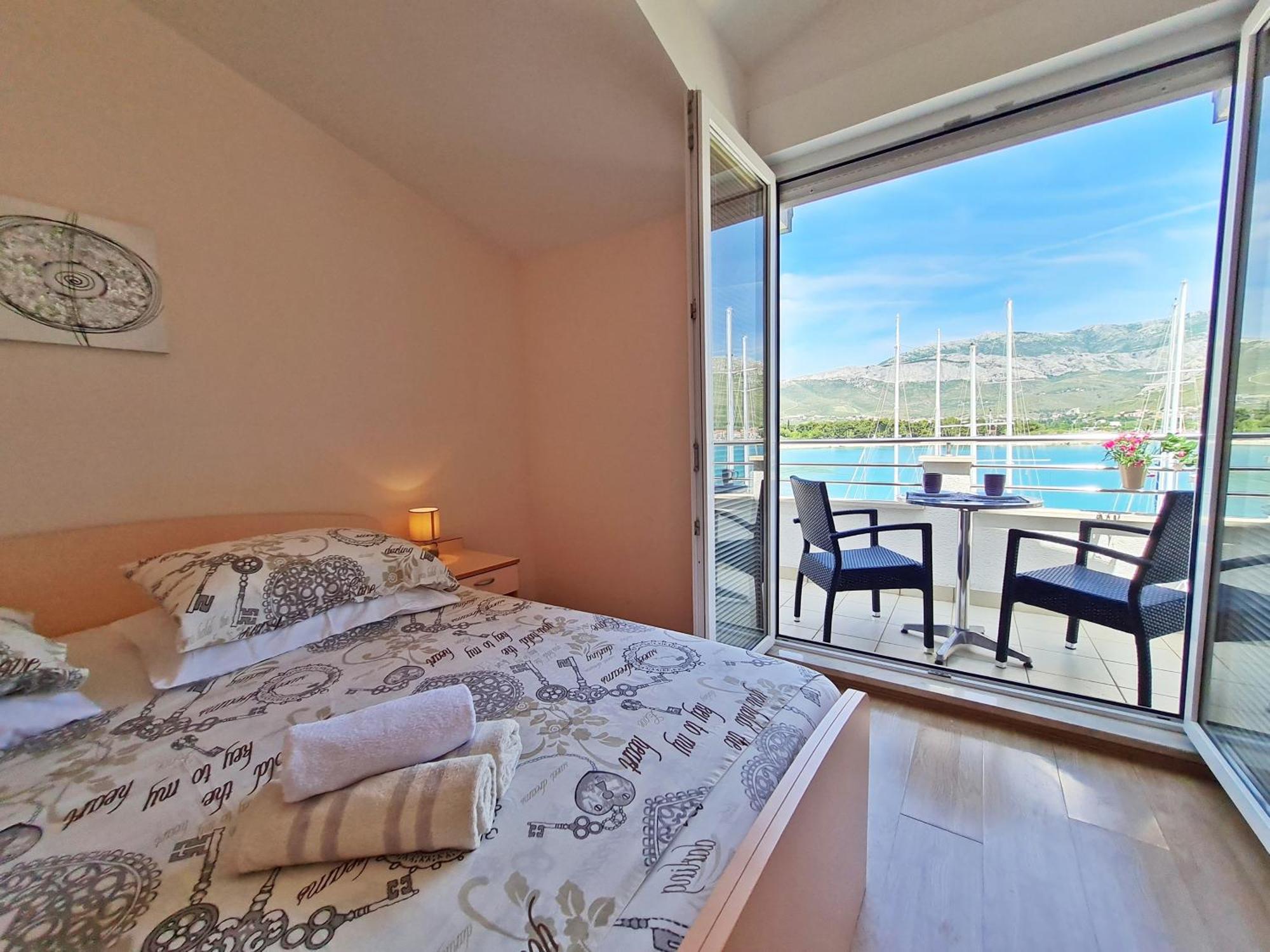 Rooms And Apartments Porat Stobrec Room photo